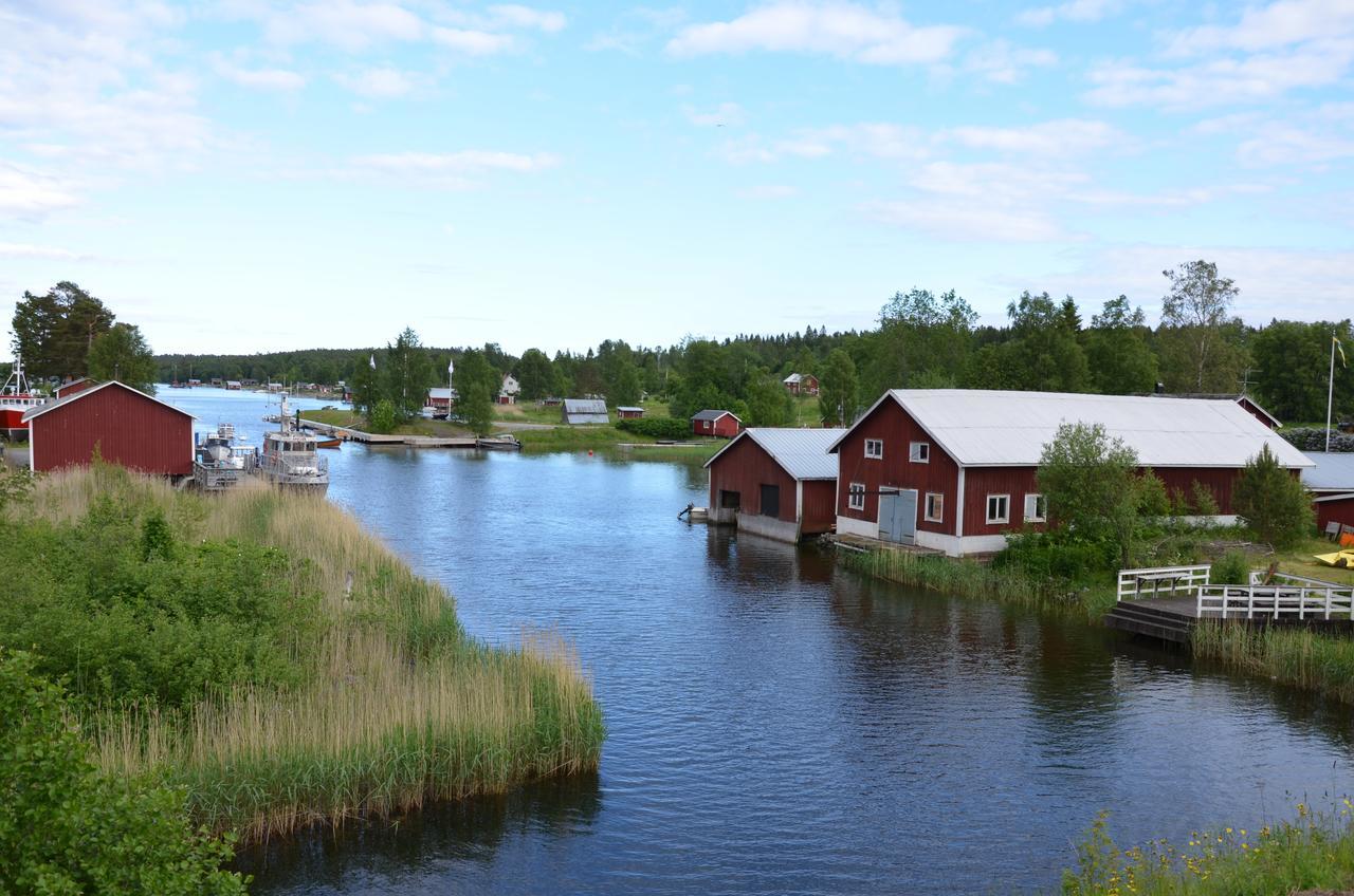Vardshuset Idyllen Barang Luaran gambar